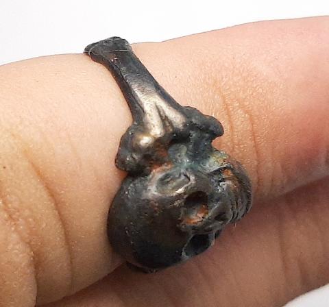 WAFFEN SS TOTENKOPF SKULL SILVER RING ORIGINAL FOR SALE TEXTBOOK