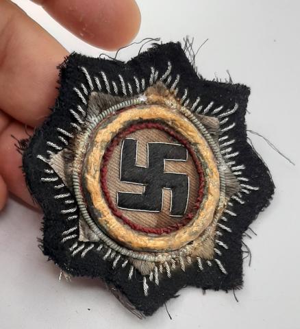 WAFFEN SS WAR ORDER OF THE GERMAN CROSS CLOTH PATCH AWARD IN GOLD BADGE TUNIC REMOVED WAFFEN SS WAR ORDER OF THE GERMAN CROSS CLOTH PATCH AWARD IN GOLD BADGE TUNIC REMOVED