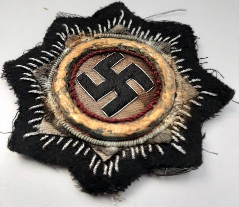 WAFFEN SS WAR ORDER OF THE GERMAN CROSS CLOTH PATCH AWARD IN GOLD BADGE TUNIC REMOVED WAFFEN SS WAR ORDER OF THE GERMAN CROSS CLOTH PATCH AWARD IN GOLD BADGE TUNIC REMOVED