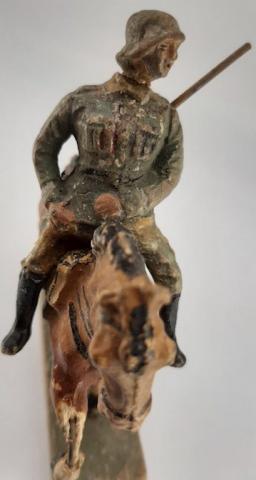WW2 GERMAN NAZI WEHRMACHT SOLDIER HORSE ELASTOLIN LINEOL ACTION FIGURINE