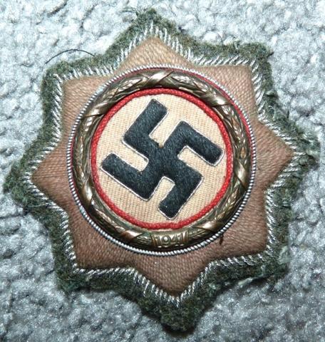 WW2 ORIGINAL NAZI 1941 ARMY HEER GERMAN CROSS IN GOLD STAMPED PATCH AWARD MEDAL
