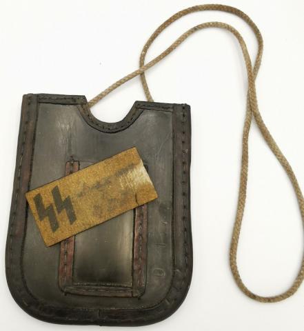 WW2 GERMAN NAZI WAFFEN SS SOLDBUCH ETUI HITLER PICTURE WEHRPAS ID ORIGINAL PHOTO DOGTAG