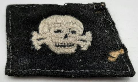 WW2 GERMAN NAZI CONCENTRATION CAMP GUARD WAFFEN SS TOTENKOPF NCO SKULL COLLAR TAB TUNIC REMOVED