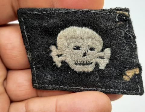 WW2 GERMAN NAZI CONCENTRATION CAMP GUARD WAFFEN SS TOTENKOPF NCO SKULL COLLAR TAB TUNIC REMOVED