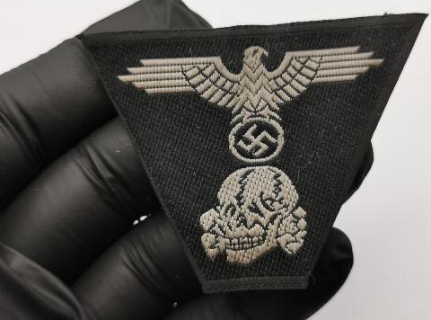 WW2 GERMAN NAZI LATE WAR TRAPEZOID M43 CAP CLOTH INSIGNIA SKULL EAGLE TOTENKOPF