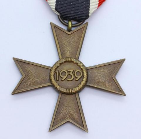 WW2 GERMAN NAZI ORIGINAL WAR MERIT CROSS MEDAL AWARD Kriegsverdienstkreuz