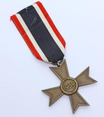 WW2 GERMAN NAZI ORIGINAL WAR MERIT CROSS MEDAL AWARD Kriegsverdienstkreuz