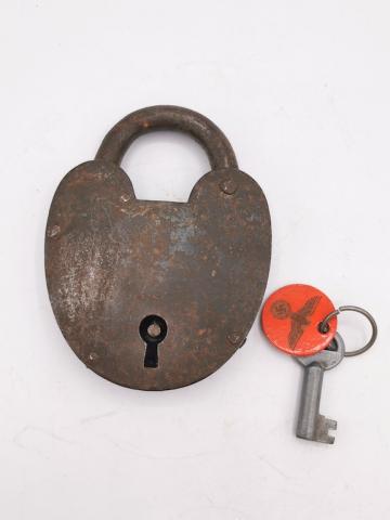 WW2 GERMAN NAZI POW PRISON OR CONCENTRATION CAMP THIRD REICH PADLOCK + KEY WITH EAGLE AND NUMBER