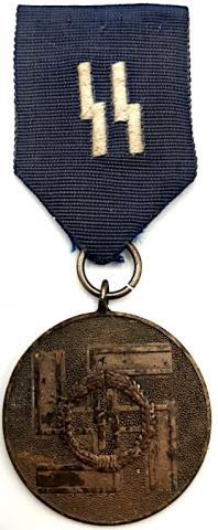 WW2 GERMAN NAZI WAFFEN SS 8 YEARS OF FAITHFUL SERVICES IN THE WAFFEN SS MEDAL AWARD WITH SS RUNES ON THE RIBBON