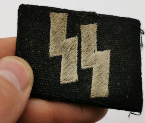 WW2 GERMAN NAZI WAFFEN SS NCO COLLAR TAB TUNIC REMOVED ORIGINAL UNIFORM TOTENKOPF