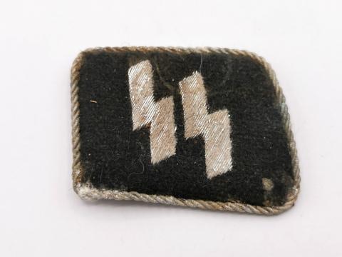 WW2 GERMAN NAZI WAFFEN SS OFFICER TUNIC REMOVED COLLAR TAB MATCHED SET USA VET SOUVENIR WW2 GERMAN NAZI WAFFEN SS OFFICER TUNIC REMOVED COLLAR TAB MATCHED SET USA VET SOUVENIR