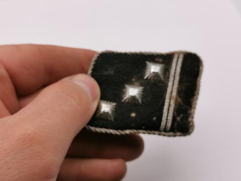 WW2 GERMAN NAZI WAFFEN SS OFFICER TUNIC REMOVED COLLAR TAB MATCHED SET USA VET SOUVENIR WW2 GERMAN NAZI WAFFEN SS OFFICER TUNIC REMOVED COLLAR TAB MATCHED SET USA VET SOUVENIR