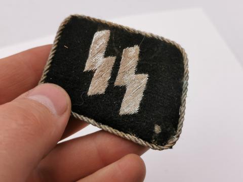 WW2 GERMAN NAZI WAFFEN SS OFFICER TUNIC REMOVED COLLAR TAB MATCHED SET USA VET SOUVENIR WW2 GERMAN NAZI WAFFEN SS OFFICER TUNIC REMOVED COLLAR TAB MATCHED SET USA VET SOUVENIR