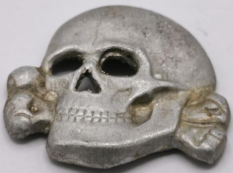ORIGINAL CUPAL DESCHLER RZM SS VISOR CAP METAL SKULL INSIGNIA WW2 GERMAN NAZI 