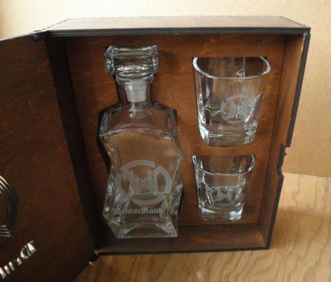 POST WAR 3-PIECES WHISKY SET IN WOODEN CASE STAMPED WAFFEN SS - AMAZE YOUR FRIENDS !!