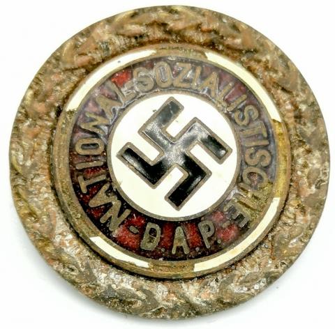 WW2 GERMAN NAZI ADOLF HITLER NSDAP THIRD REICH MEMBERSHIP PIN IN GOLD GOLDEN BADGE