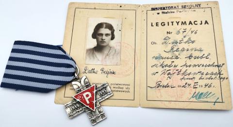 WW2 GERMAN NAZI HOLOCAUST CONCENTRATION CAMP POLISH WOMAN SURVIVOR ID PHOTO MEDAL AUSCHWITZ INMATE ORIGINAL FOR SALE