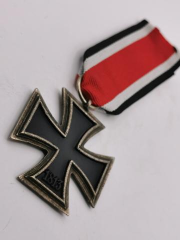 WW2 GERMAN NAZI IRON CROSS SECOND CLASS MEDAL AWARD WEHRMACHT WAFFEN SS NSDAP LUFTWAFFE KRIEGSMARINE