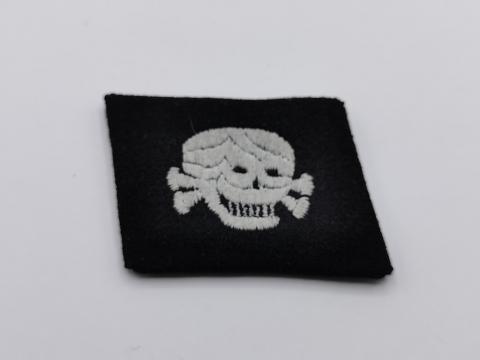 WW2 GERMAN NAZI PUMPKIN HEAD NCO SS TOTENKOPF SKULL COLLAR TAB CONCENTRATION CAMP GUARD