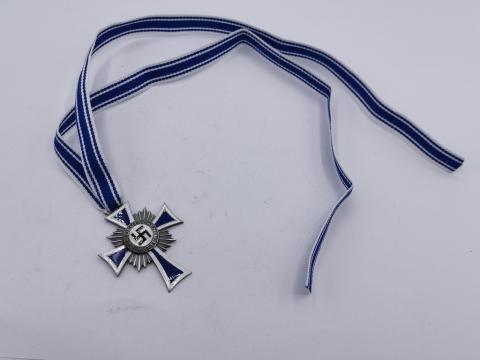 WW2 GERMAN NAZI SET OF BRONZE SILVER AND GOLD MOTHER CROSS MEDAL AWARD SET
