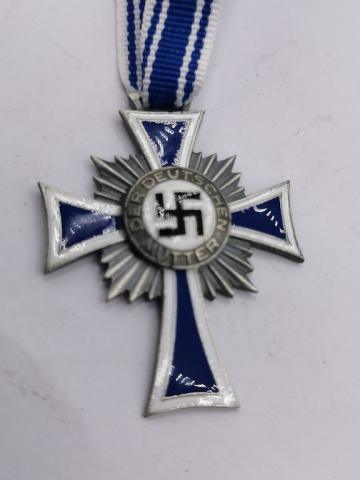 WW2 GERMAN NAZI SET OF BRONZE SILVER AND GOLD MOTHER CROSS MEDAL AWARD SET