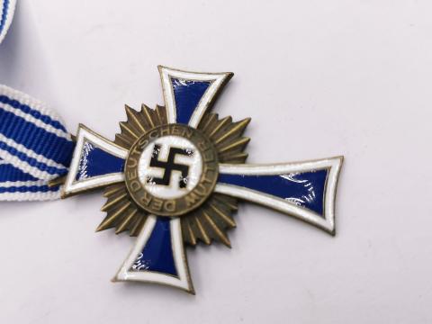 WW2 GERMAN NAZI SET OF BRONZE SILVER AND GOLD MOTHER CROSS MEDAL AWARD SET