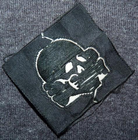 WW2 GERMAN NAZI WAFFEN SS TOTENKOPF M43 CAP SKULL CLOTH INSIGNIA BEVO NCO PATCH TISSUS 