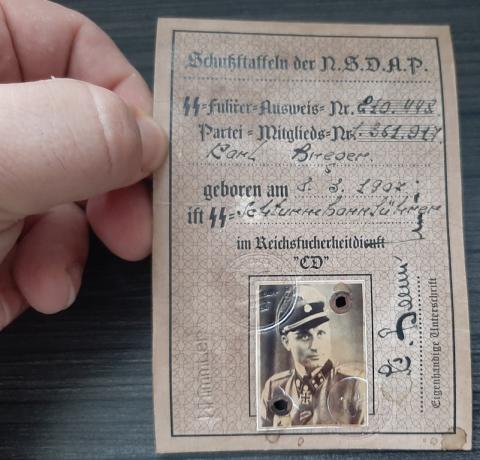 WW2 GERMAN NAZI ORIGNAL WAFFEN SS TOTENKOPF OFFICER AUSWEIS ID STAMPED SIGNED PHOTO