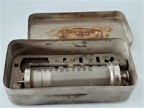 WW2 GERMAN NAZI ATTIC FOUND CONCENTRATION CAMP AUSCHWITZ BLOCK XX MEDICAL INFECTION  SYRINGE WITH TAG