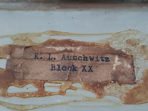 WW2 GERMAN NAZI ATTIC FOUND CONCENTRATION CAMP AUSCHWITZ BLOCK XX MEDICAL INFECTION  SYRINGE WITH TAG