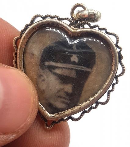 WW2 GERMAN NAZI WAFFEN SS TOTENKOPF PANZER GRENADIER REGIMENT SOLDIER'S PHOTO PENDANT SKULL SS VISOR CAP WW2 GERMAN NAZI WAFFEN SS TOTENKOPF PANZER GRENADIER REGIMENT SOLDIER'S PHOTO PENDANT SKULL SS VISOR CAP