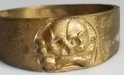WW2 GERMAN NAZI - FROM A GROUND DUG GUY COLLECTION - WAFFEN SS TOTENKOPF EARLY PANZER TANK RELIC FOUND RING WITH PANZER SKULL