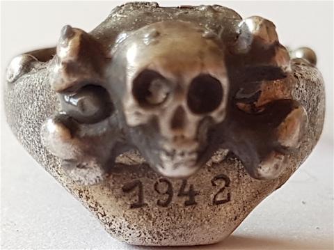 WW2 GERMAN NAZI - FROM A GROUND DUG GUY COLLECTION - WAFFEN SS TOTENKOPF RELIC FOUND RING WITH SKULL dated 1942