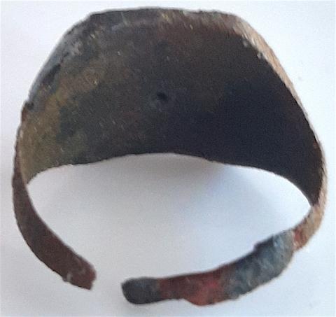 WW2 GERMAN NAZI - FROM A GROUND DUG GUY COLLECTION - WAFFEN SS TOTENKOPF RELIC FOUND RING WITH SKULL in an original WW1 iron cross case