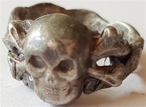 WW2 GERMAN NAZI - FROM A GROUND DUG GUY COLLECTION - WAFFEN SS TOTENKOPF RELIC FOUND RING WITH SKULL