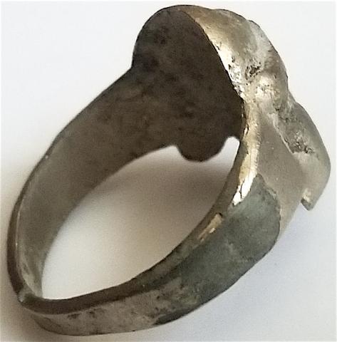 WW2 GERMAN NAZI - FROM A GROUND DUG GUY COLLECTION - WAFFEN SS TOTENKOPF RELIC FOUND SILVER RING WITH SKULL