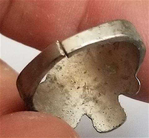 WW2 GERMAN NAZI - FROM A GROUND DUG GUY COLLECTION - WAFFEN SS TOTENKOPF RELIC FOUND SILVER RING WITH SKULL