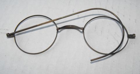 WW2 GERMAN NAZI HOLOCAUST CONCENTRATION CAMP AUSCHWITZ JEWISH INMATE PERSONAL BELONGING GLASSES