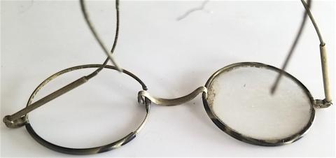 WW2 GERMAN NAZI HOLOCAUST CONCENTRATION CAMP AUSCHWITZ JEWISH INMATE PERSONAL BELONGINGS GLASSES