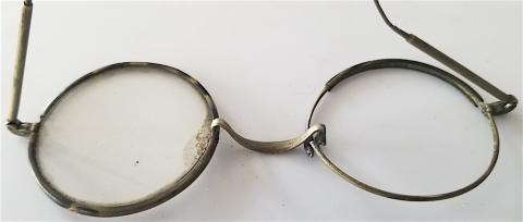 WW2 GERMAN NAZI HOLOCAUST CONCENTRATION CAMP AUSCHWITZ JEWISH INMATE PERSONAL BELONGINGS GLASSES