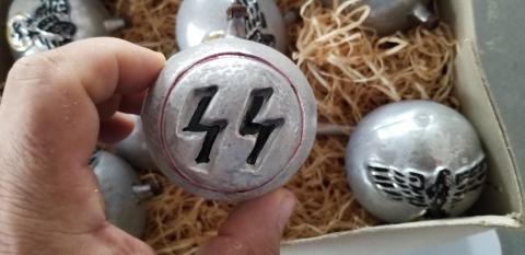 THIRD REICH WW2 GERMAN NAZI WAFFEN SS CHRISTMAS ORNAMENTS BALL