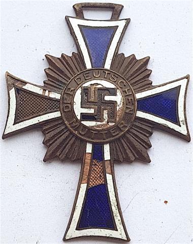 WW2 GERMAN NAZI MOTHER CROSS IN BRONZE MEDAL AWARD WITH SWASTIKA