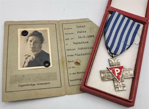 WW2 GERMAN NAZI CONCENTRATION CAMP AUSCHWITZ HOLOCAUST MEDAL forced labour work ausweis ID PHOTO