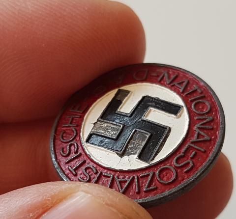 WW2 GERMAN NAZI NICE NSDAP MEMBERSHIP PIN M1/100 MAKER RZM THIRD REICH ADOLF HITLER BADGE