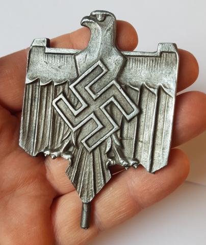 WW2 GERMAN NAZI NICE POLE TOP OF FLAG - PENNANT - METAL PLAQUE WITH THIRD REICH EARLY EAGLE AND SWASTIKA, PROBABLY SA