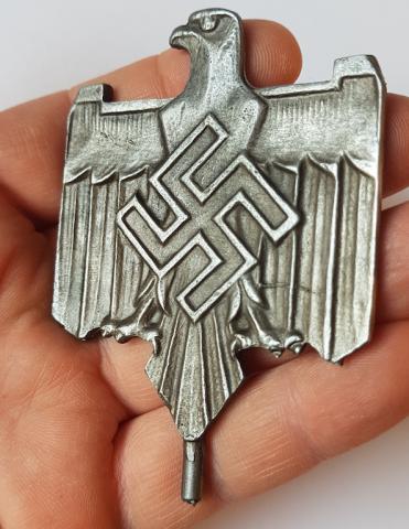 WW2 GERMAN NAZI NICE POLE TOP OF FLAG - PENNANT - METAL PLAQUE WITH THIRD REICH EARLY EAGLE AND SWASTIKA, PROBABLY SA