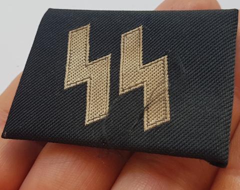 WW2 GERMAN NAZI NICE WAFFEN SS BEVO COLLAR TAB WITH SS RUNES NCO TUNIC REMOVED WORN