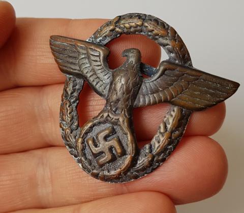 WW2 GERMAN NAZI NICE WAFFEN SS POLIZEI GESTAPO POLICE VISOR CAP EAGLE BADGE INSIGNIA WITH BOTH PRONGS