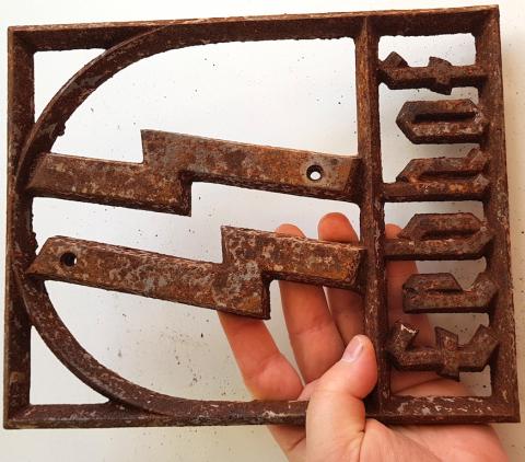 WW2 GERMAN NAZI RARE RELIC FOUND AGRICULTURE LAND CONTROLLED BY THE WAFFEN SS - METAL SIGN ERBHOF SS - FORCED LABOUR