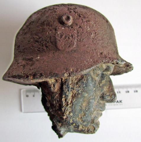 WW2 GERMAN NAZI RELIC FOUND NICE WAFFEN SS OR WEHRMACHT SOLDIER HEAD BUST MASSIVE - HELMET & INSIGNIA